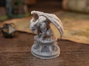 Gothic Cathedral Gargoyle - Spire Sentinel (32mm)