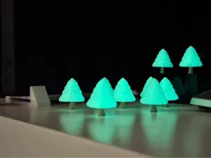 Mini Pine Tree (Glow)