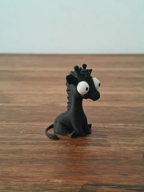 Goofy Eyes Giraffe Cartoon Wide-Eye Figurine — Фото 6 из 7