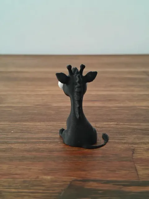 Goofy Eyes Giraffe Cartoon Wide-Eye Figurine — Фото 7 из 7