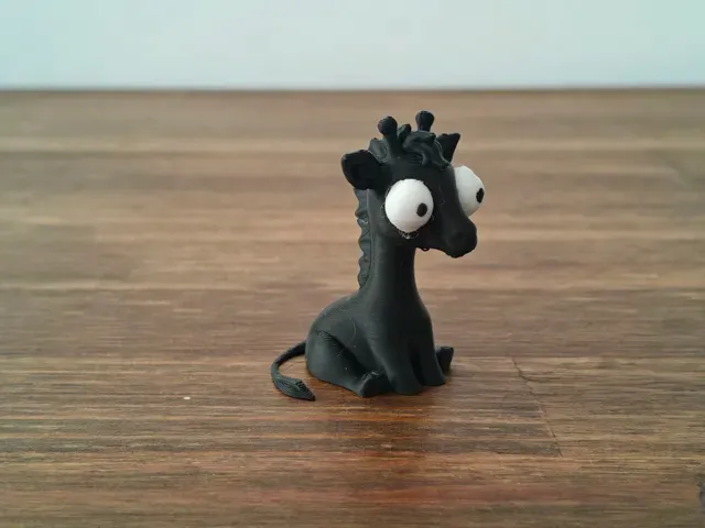 Goofy Eyes Giraffe Cartoon Wide-Eye Figurine — Фото 3 из 7