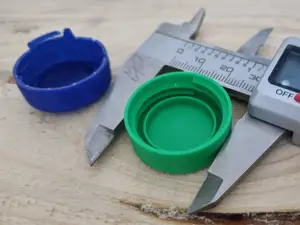 Water-tight EU plastic bottle cap (PCO 1881)
