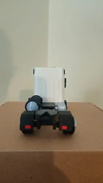 Volvo FH LNG 4x2 - 1:50 — Image 4 of 4