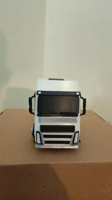 Volvo FH LNG 4x2 - 1:50 — Image 3 of 4