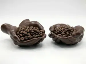 Coffee_Dosing_Tray_Male_Female_Hands