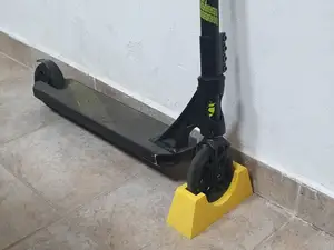 Freestyle scooter stand
