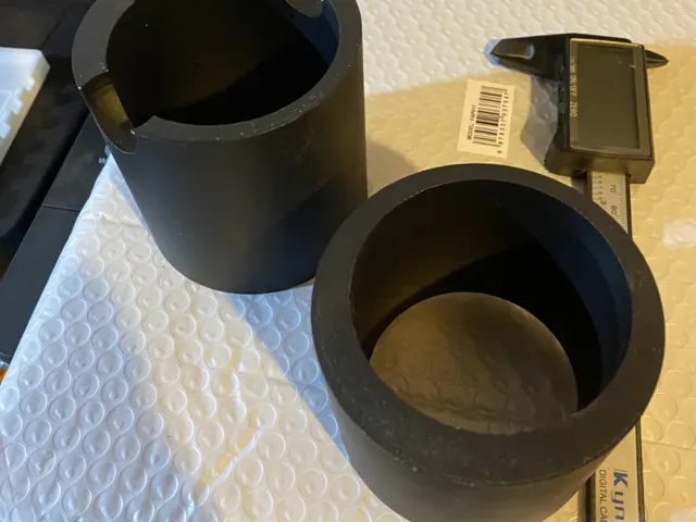 Car cup holder adaptor for cans
