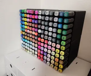 THE-PEN-HOLDER