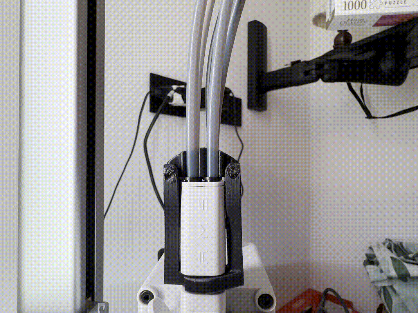 Hands-free PTFE remover tool for A1 series
