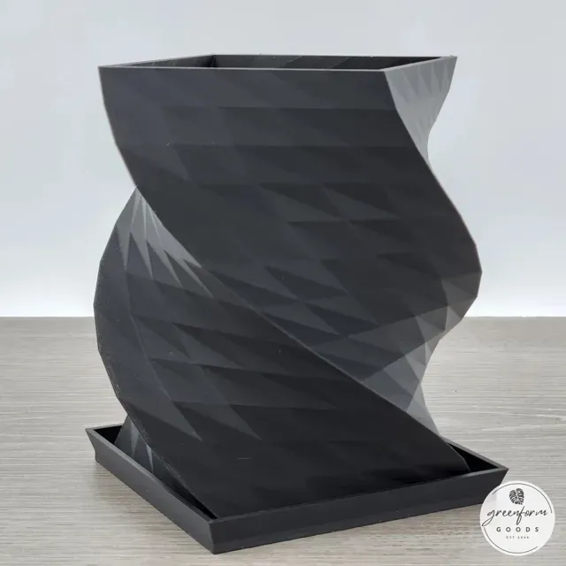 Twisted Geometric Helix Planter — Фото 8 из 10