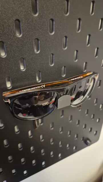 Minimalist Glasses Holder for IKEA Skådis — Фото 2 из 3