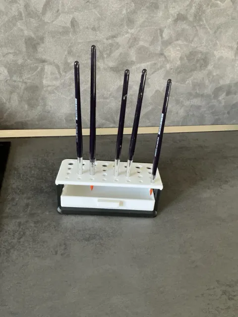 Brush Holder with Removable Tray — Image 3 of 5