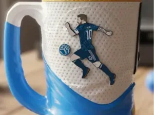 Parche Chop Messi corriendo vs piratas Mundial 26