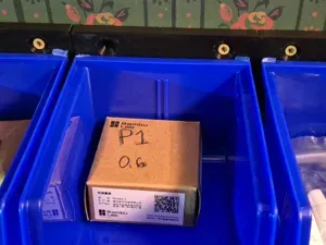 Akro-Bin 30220 / 30210 wall mount