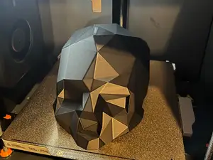 Low Poly Skull Beret Stand
