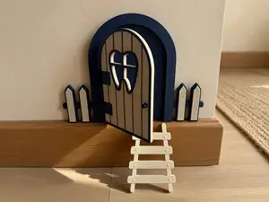 Puerta Ratoncito Pérez con valla