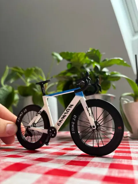 Aero Road Bike Snap-Fit Model — Фото 6 из 7