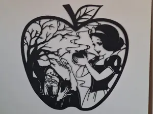 Poisoned Apple – Snow White Silhouette Scene
