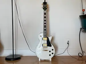 Minimalist Electric guitar Stand