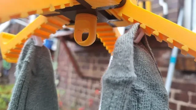 Portable, travel hanger for shoes and socks (v1) — Фото 4 из 12