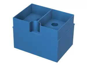 Plant pot with automatic watering system