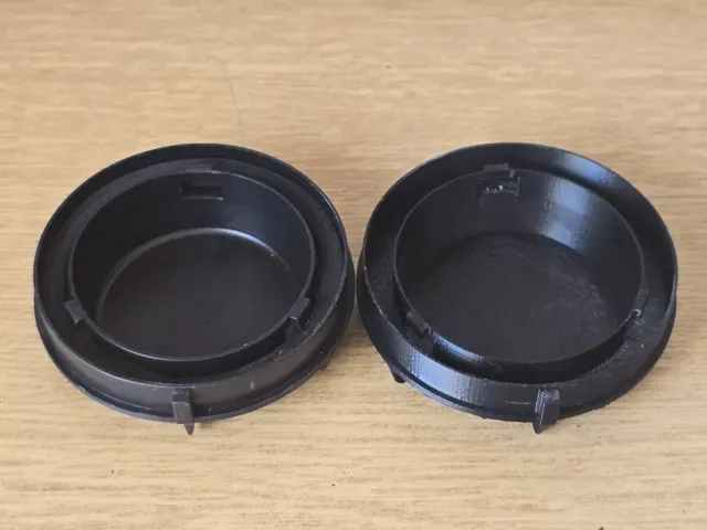Headlight Bulb Cover – Renault Megane 2 — Фото 2 из 4