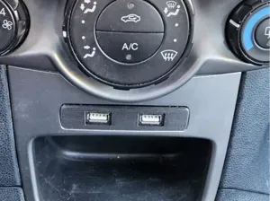 Supporto USB Ford Fiesta MK7