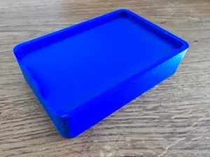 Petite boîte de rangement à couvercle coulissant