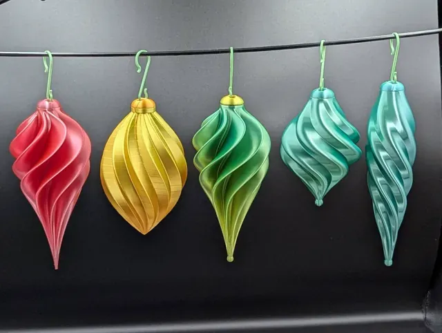 Christmas ornaments — Image 5 of 8