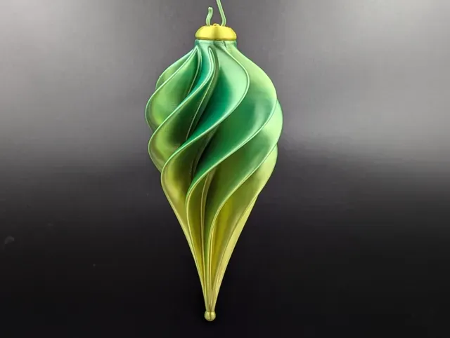 Christmas ornaments — Image 3 of 8
