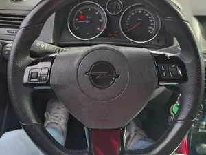 Opel Astra H - Steering Wheel Logo / Emblem