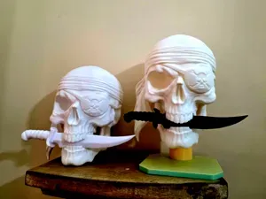 Pirate Skull With Knife - Desk & Wall Displays