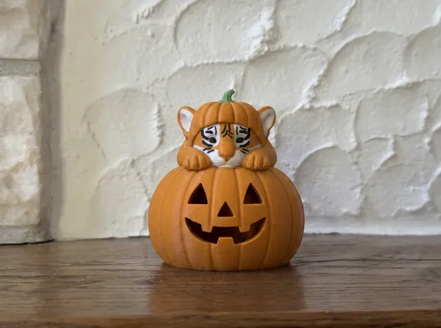Tiger GlowPaws Tealight Holder Pumpkin — Image 2 of 4