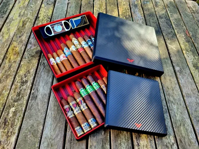 Carbon Humidor - Minimalist Cigar Case — Фото 5 из 8