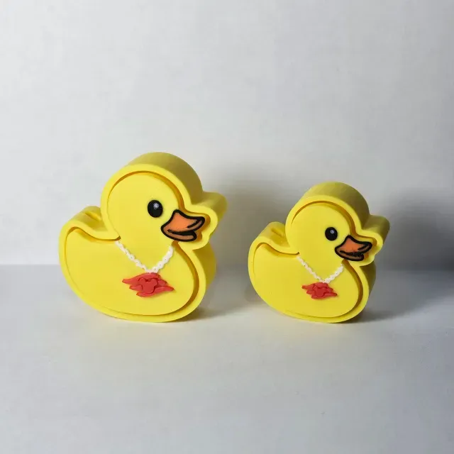 Disney Cruise line Ducks Clicker Keychain — Image 4 of 5