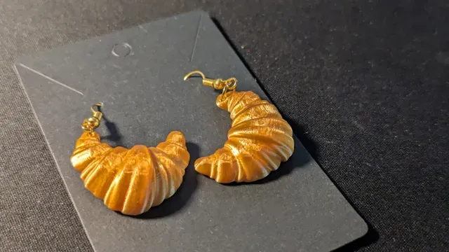 Golden Café Croissant Earrings — カフェクロワッサン — Фото 3 из 6