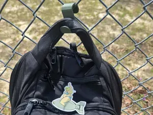 Compact Fence Hook – Small Size, Big Strength
