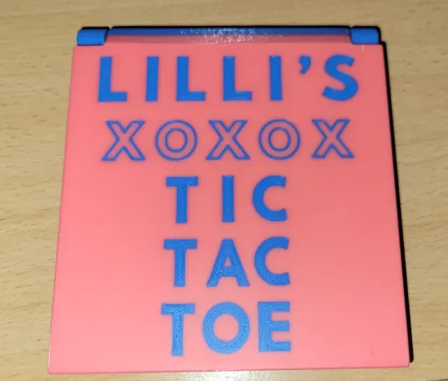 Portable Tic Tac Toe Board with Hinge and Snap Close Box — Фото 2 из 10