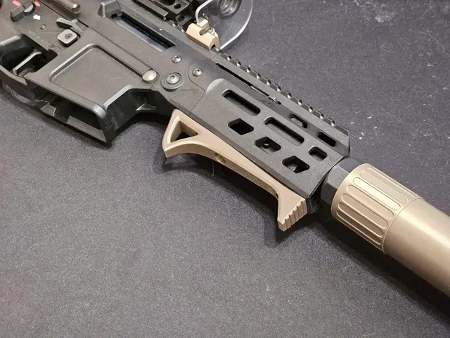 Airsoft Fang Foregrip for M-LOK Handguard — Image 4 of 6