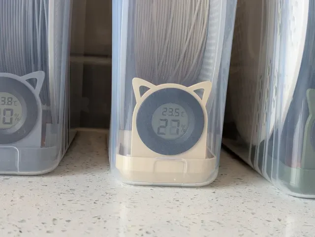 Dry filament spool container desiccant hygrometer — Image 9 of 9