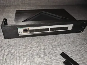19" rack mount onti 8 port 10G switch