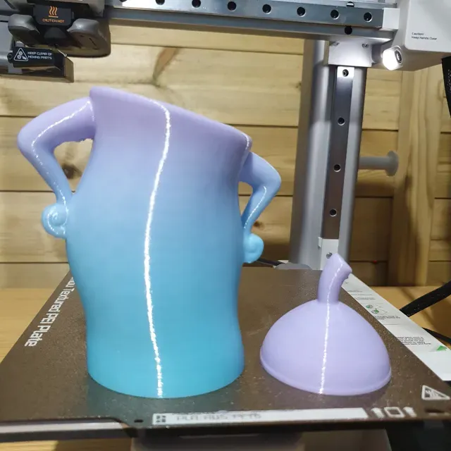 Sassy Vase — Image 3 of 3