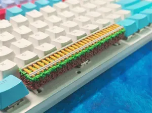 Minecraft「草方块铁轨」空格键帽