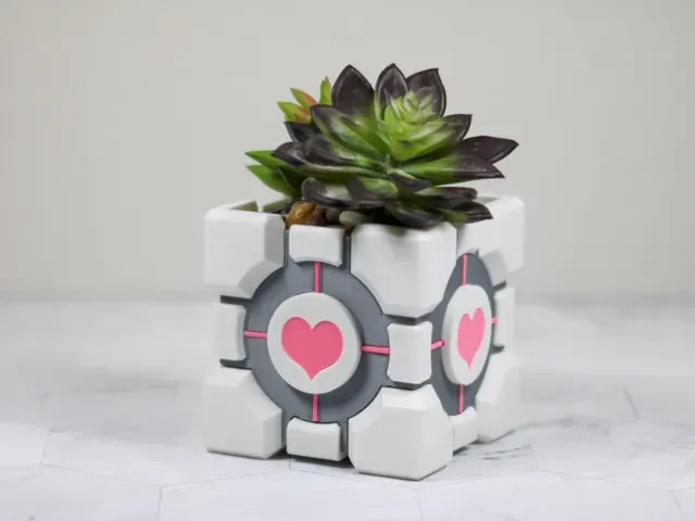 Portal Companion Cube Planter — Фото 4 из 5