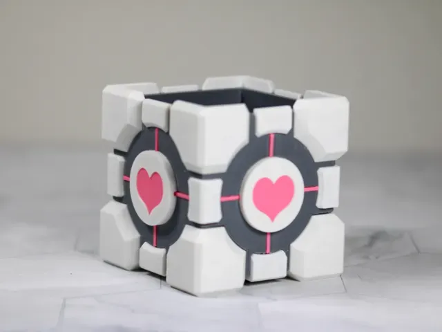 Portal Companion Cube Planter — Фото 2 из 5