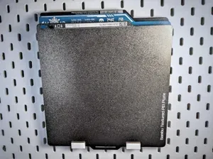 Minimal Build Plate Rack for Skadis - 3 plates