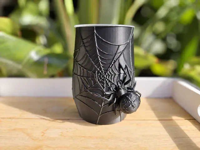 Planter Spider — Image 7 of 8