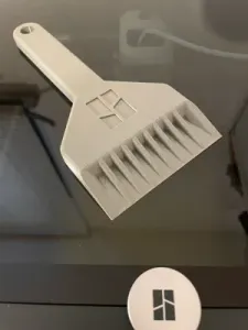 Ultra Sharp Ice Scraper