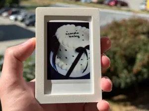 Instax Mini Frame – Snap-Fit Magnetic Photo Holder