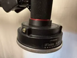 Microscope light adapter